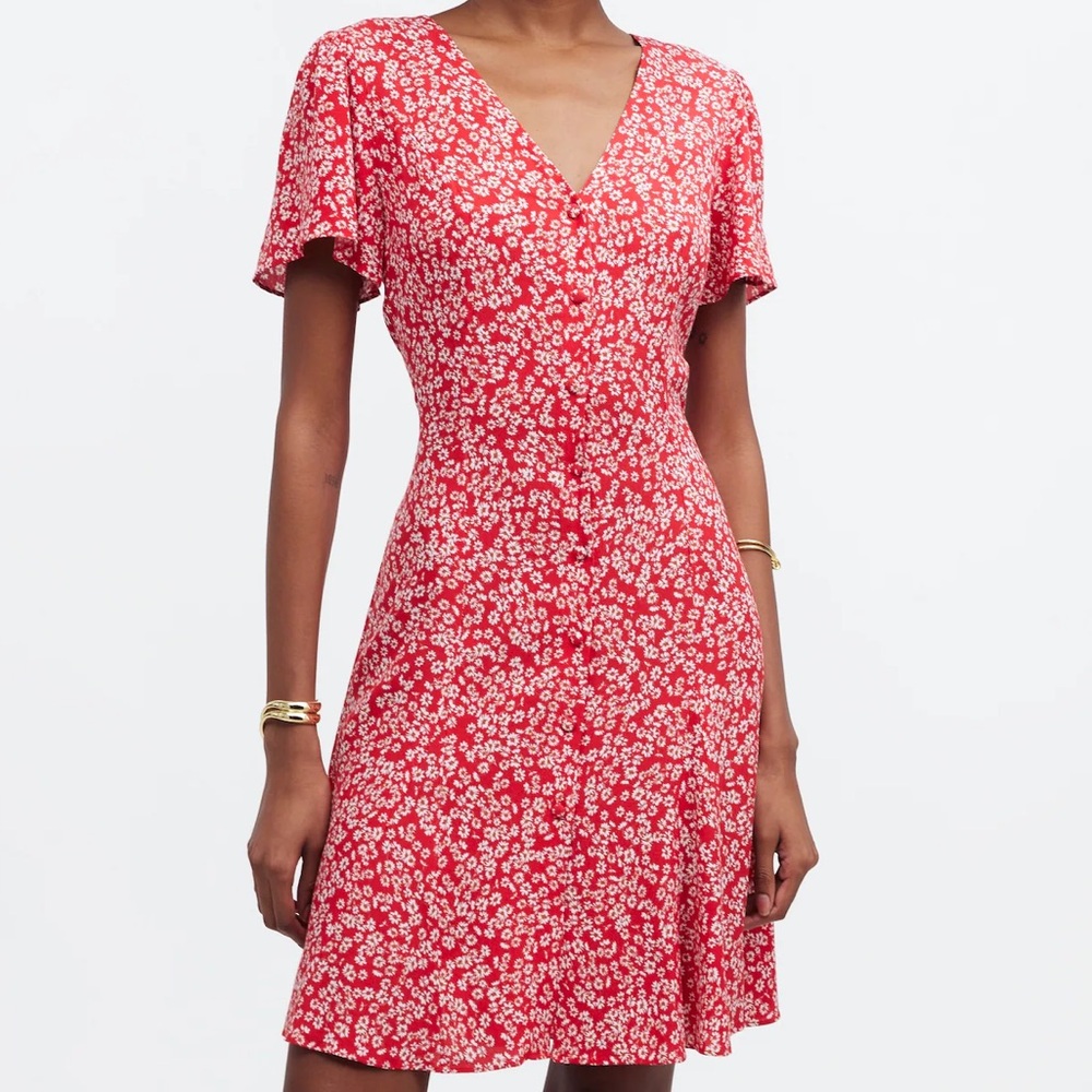 🆕 Madewell flutter-sleeve mini dress in floral